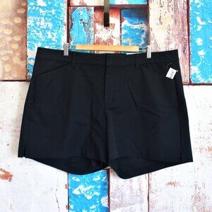 Women's Old Navy High-Waisted Pixie Trouser Shorts 5" Inseam SIZE 20 Black